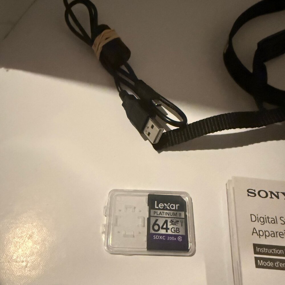 Sony Cyber-Shot DSC-H400 Digital Camera 63x Zoom, Works Perfectly & Like New - Picture 4 of 6